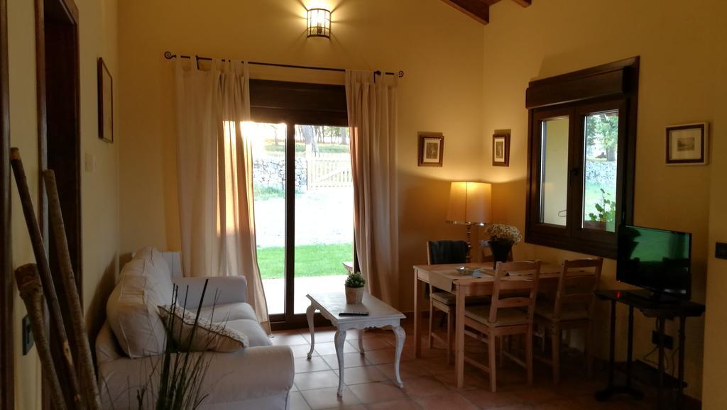 Casas Rurales Entrecastanos Onís Esterno foto