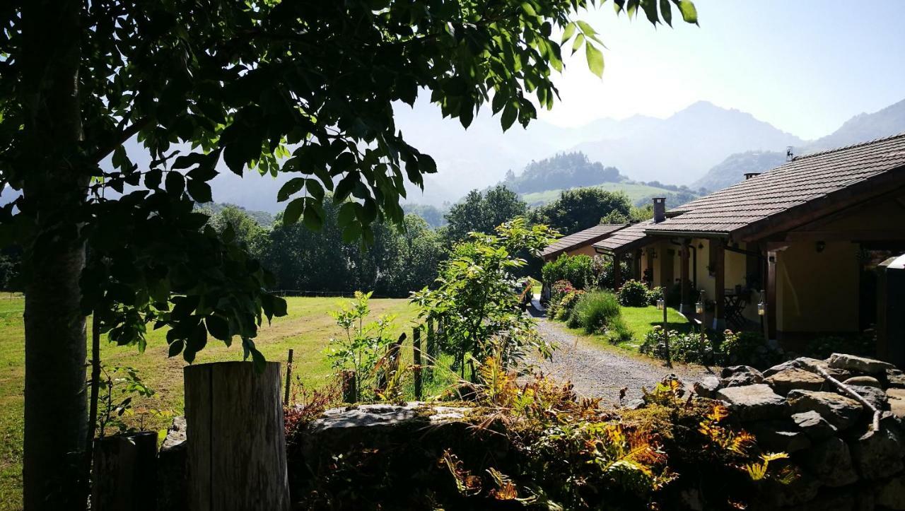 Casas Rurales Entrecastanos Onís Esterno foto